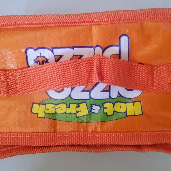 PIZZA PIZZA UNIVERSAL ORLANDO RESORT 2023 SPIDERMAN LUNCHBOX - Picture 4 of 11